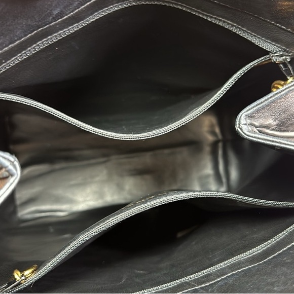 CHANEL CC Calfskin Shoulder Bucket Bag 24K Goldplated. - Picture 8 of 14